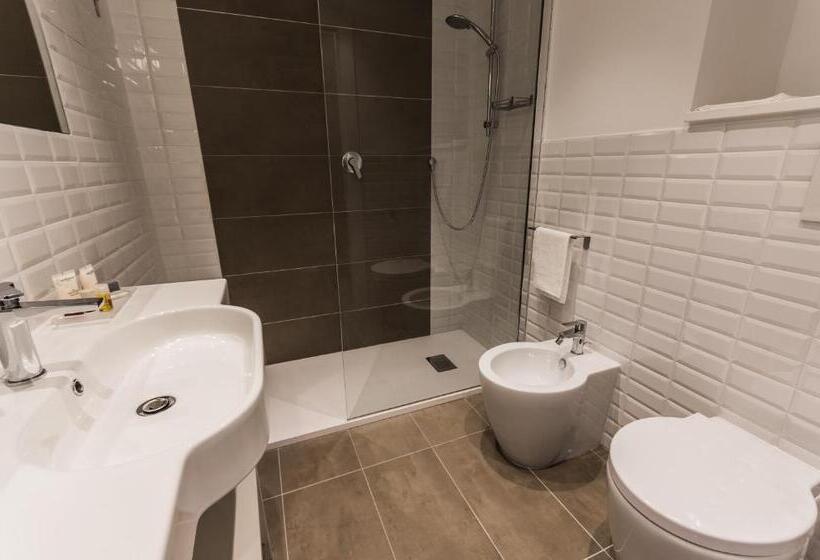 غرفة تنفيذية, Il Gallo Bianco