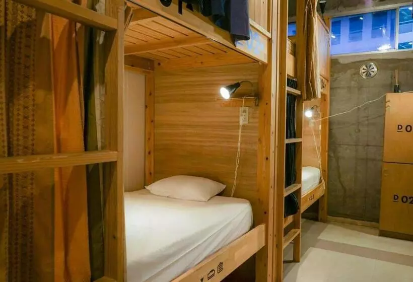 スタンダードルーム, Hostel Tangatable