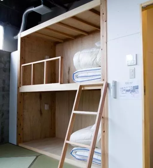 スタンダード４人部屋, Hostel Tangatable