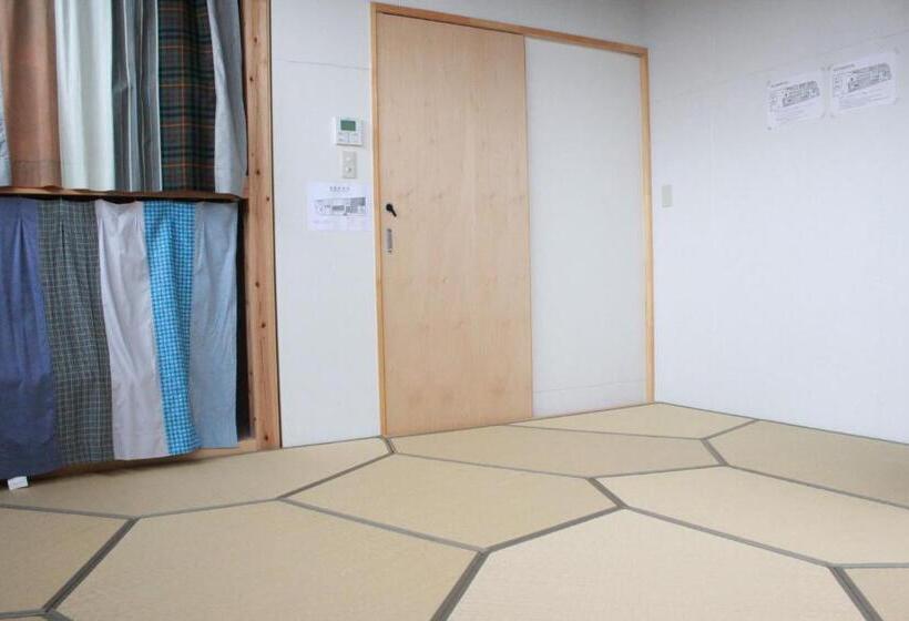 四人标准间, Hostel Tangatable