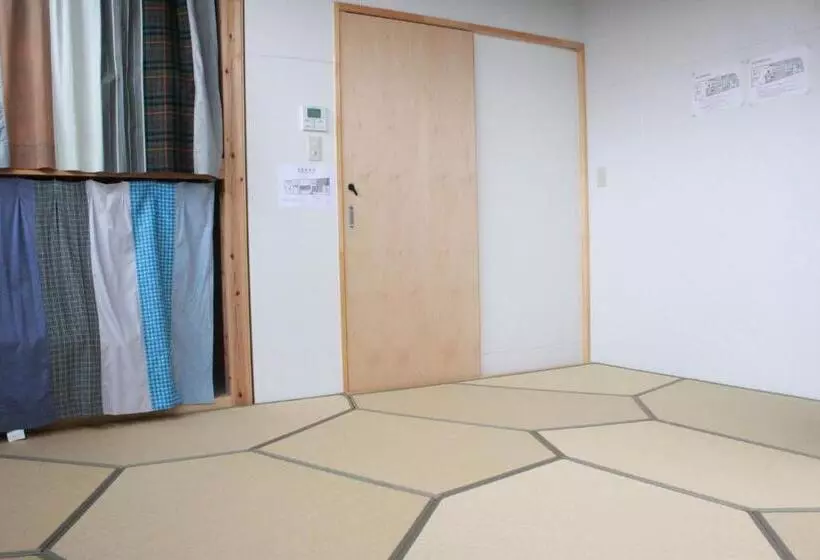 スタンダード４人部屋, Hostel Tangatable