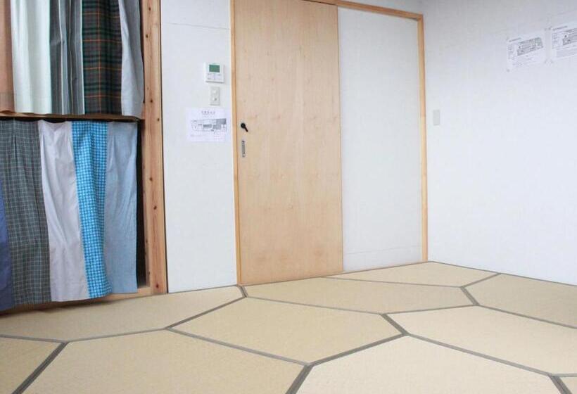 四人标准间, Hostel Tangatable