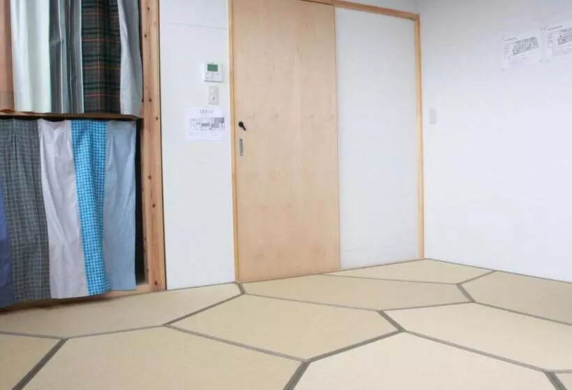 スタンダード４人部屋, Hostel Tangatable