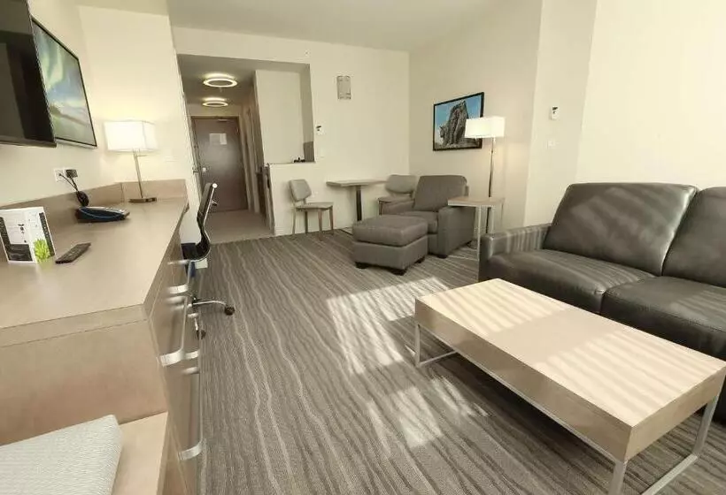 سوئیت با تخت بزرگ, Best Western Plus Sawridge Suites