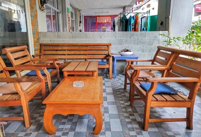 サイドオーシャンビューエコノミールーム, Orange And Co