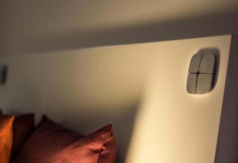 اتاق استاندارد برای معلولان, Lokàl Boutique