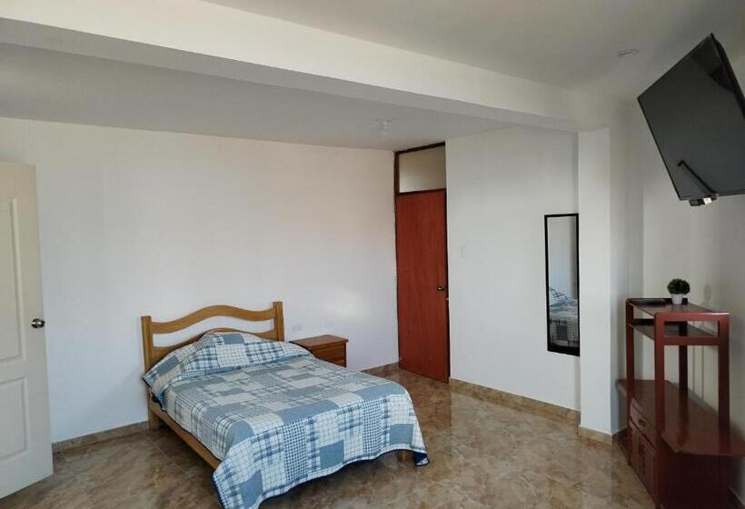 اتاق کلاسیک با چشم‌انداز شهر, Matryoshka