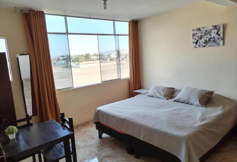 اتاق کلاسیک با چشم‌انداز شهر, Matryoshka