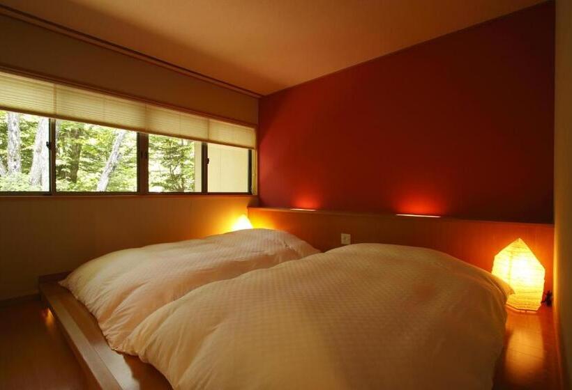 חדר סופריור, Mozumo