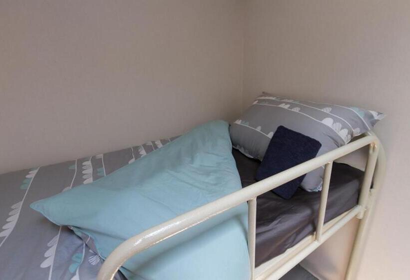 Четырехместный Номер Стандарт, Inside Busan Hostel