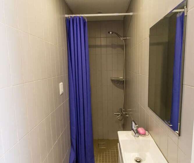 Номер Стандарт, Inside Busan Hostel