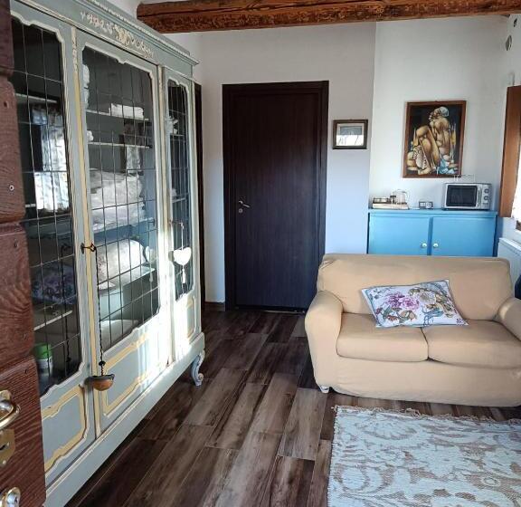 غرفة دور أخير, Agriturismo Helianthus