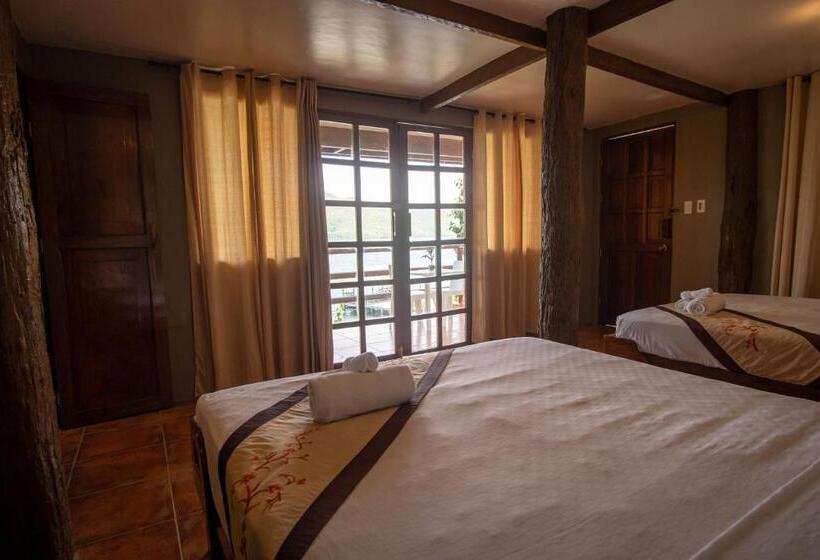 اتاق استاندارد با بالکن و چشمانداز دریا, La Estancia Busuanga