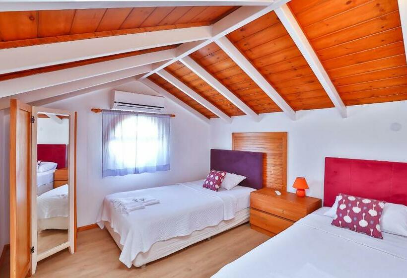 דירת דופלקס 3 חדרי שינה, çınarlar Apart Hotel Kaş