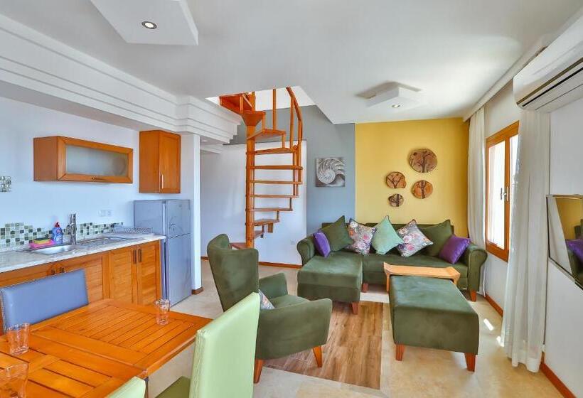 דירת דופלקס 2 חדרי שינה, çınarlar Apart Hotel Kaş