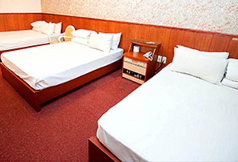 اتاق خانوادگی, New May Flower