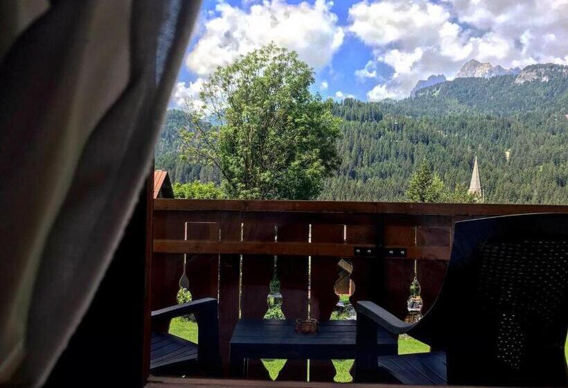 基本三人间, Oasi