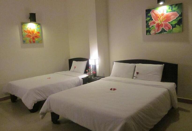 اتاق لوکس, Ruby Bistro