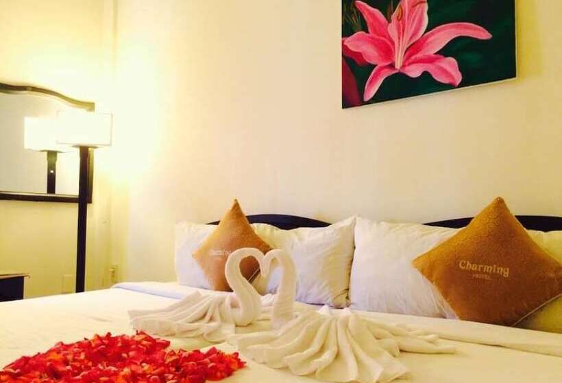 اتاق لوکس, Ruby Bistro