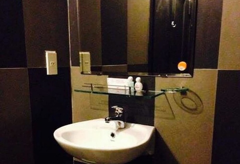 اتاق استاندارد, Ruby Bistro