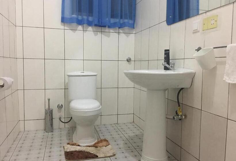 اتاق سوپریور, Asantewaa Premier