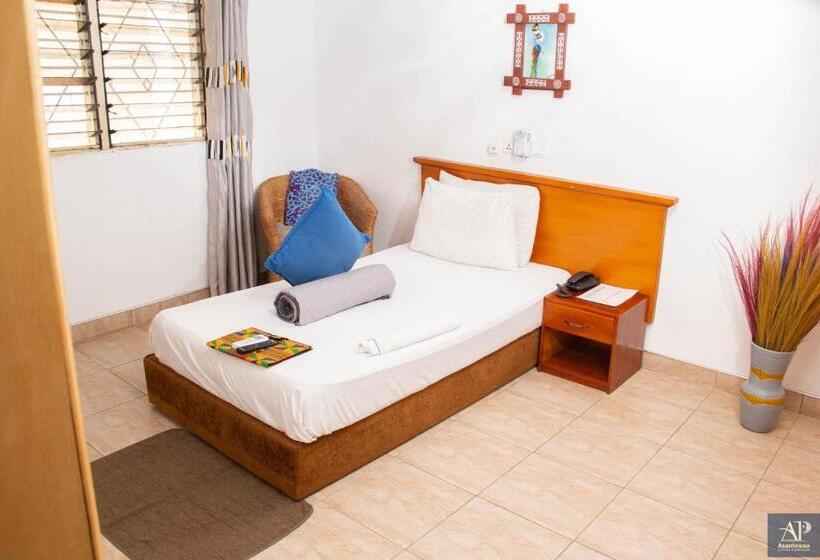 اتاق استاندارد یک نفره, Asantewaa Premier