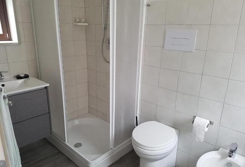 חדר סטנדרט לשלושה, Beda Ragusa