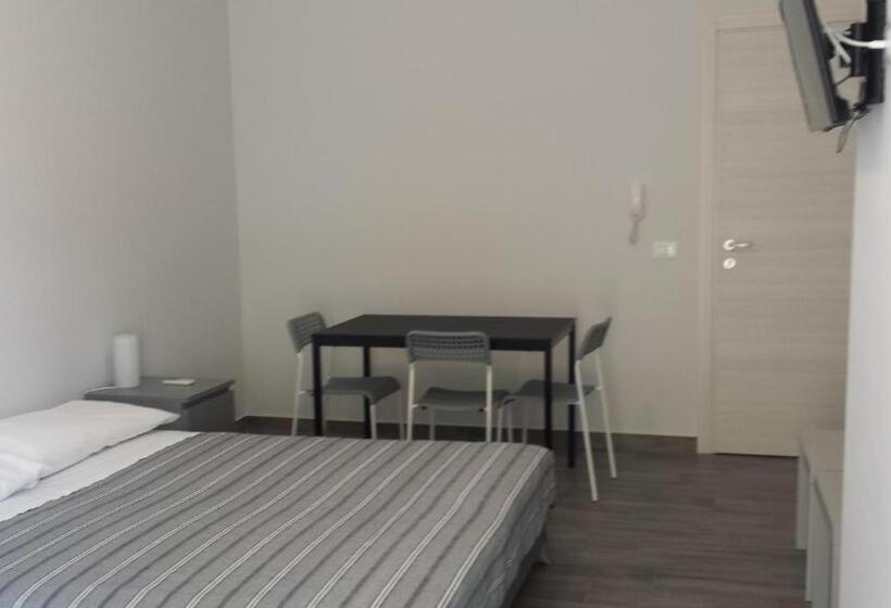 חדר סטנדרט לשלושה, Beda Ragusa