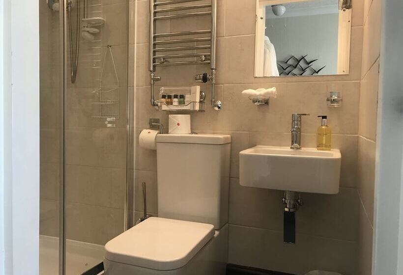 スタンダードトリプルルーム, Arran Lodge B&b