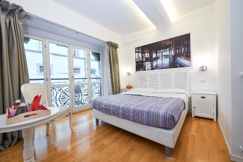 اتاق کلاسیک, B&b Le Stanze Del Duomo