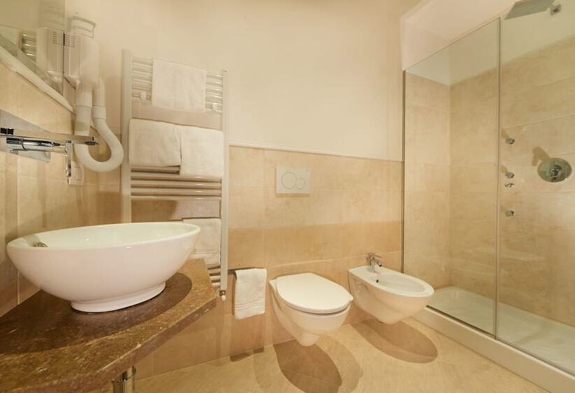 اتاق سوپریور سه تخته, B&b Le Stanze Del Duomo