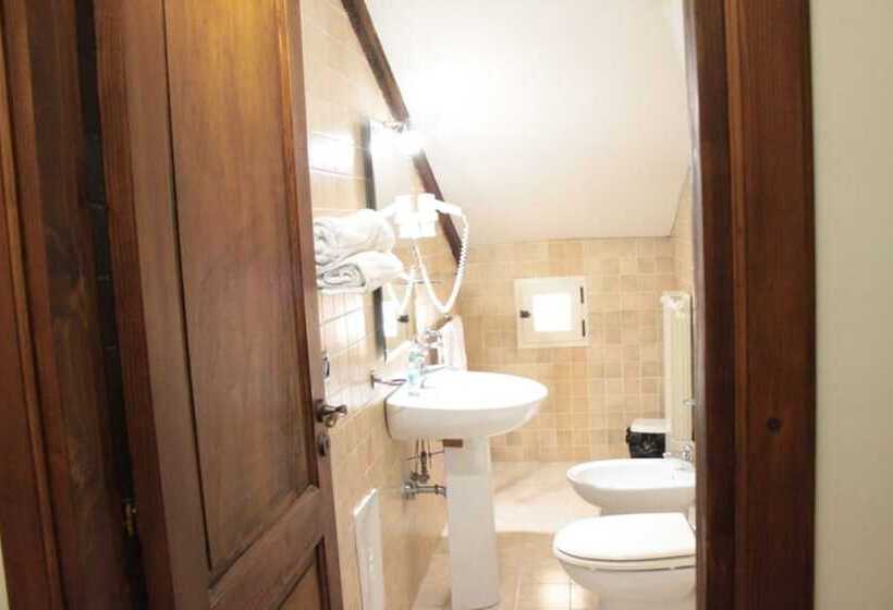 اتاق استاندارد سه نفره, Ristorante Novecento