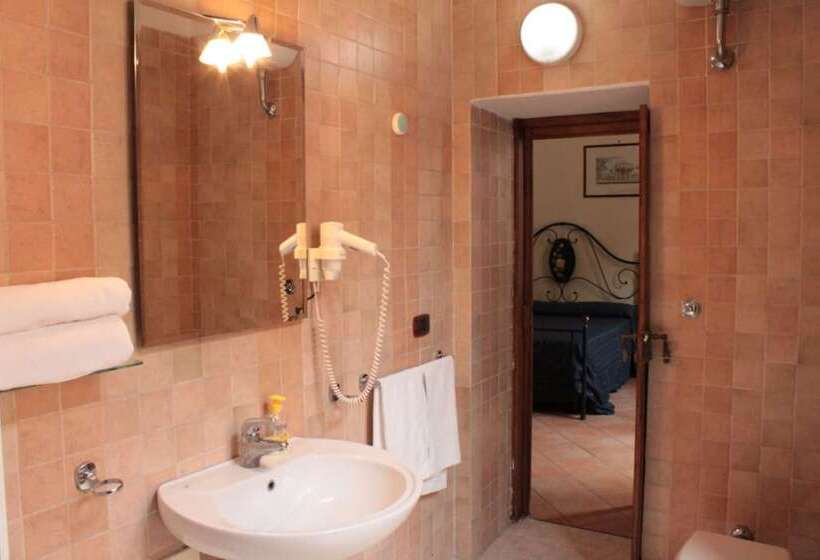 اتاق استاندارد چهار تخته, Ristorante Novecento