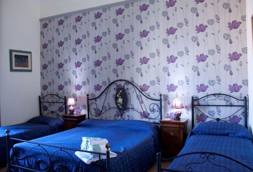 اتاق استاندارد چهار تخته, Ristorante Novecento