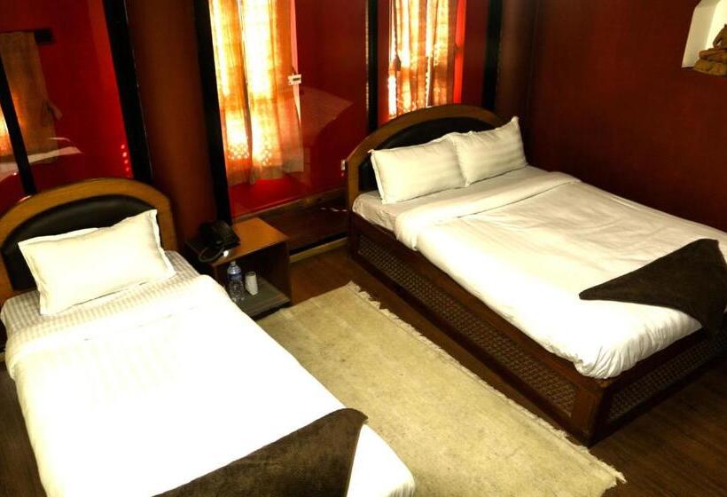 اتاق استاندارد سه نفره, Siddhi Home & Restaurant