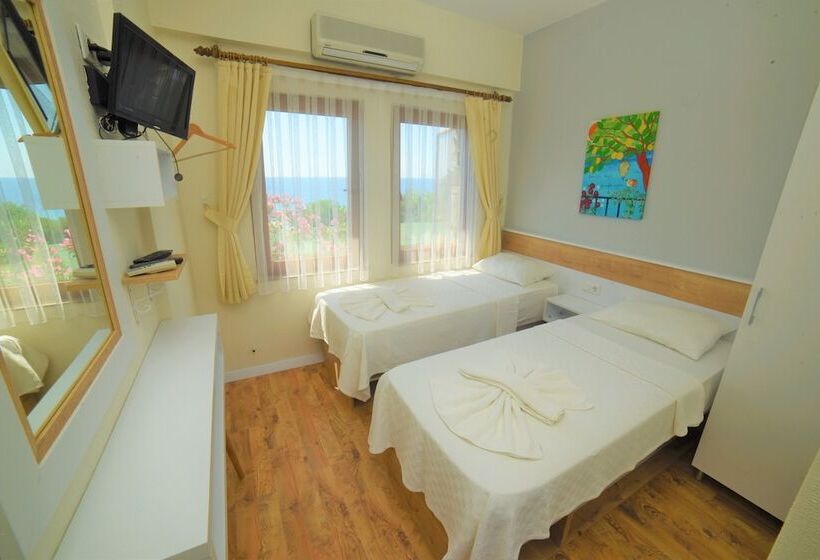 Номер Стандарт Вид на Море, Limonata Otel Assos