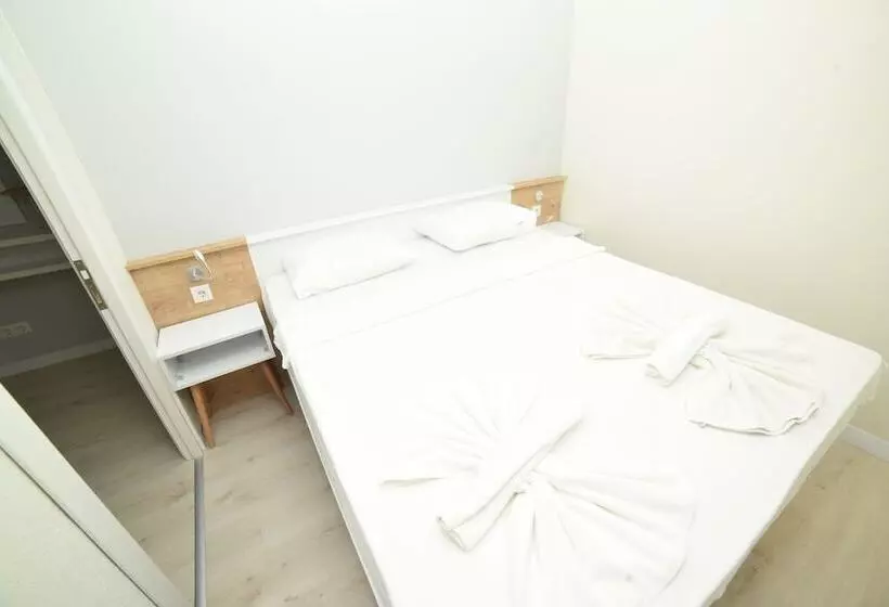 エコノミートリプルルーム, Limonata Otel Assos