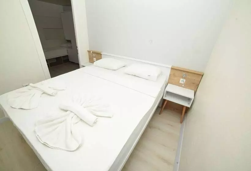 エコノミートリプルルーム, Limonata Otel Assos