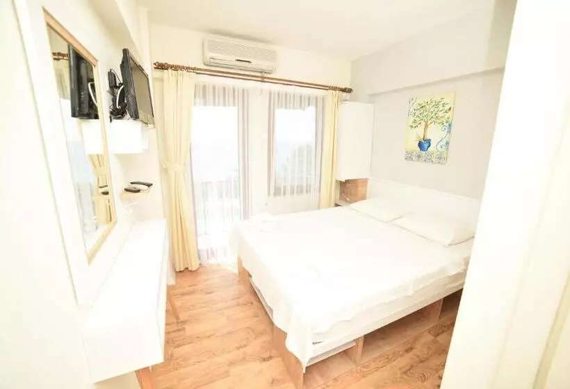 バルコニー付きスタンダードルーム, Limonata Otel Assos