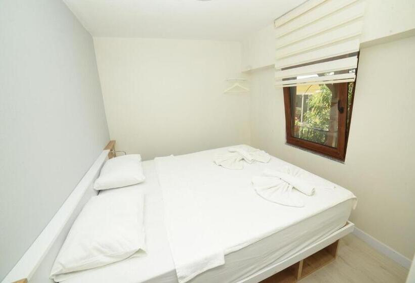غرفة إقتصادية ثلاثية, Limonata Otel Assos