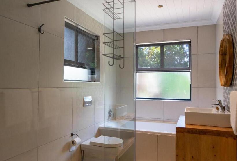 デラックスルーム, Loerie Guest Lodge