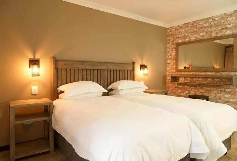 スタンダードインサイドビュールーム, Loerie Guest Lodge