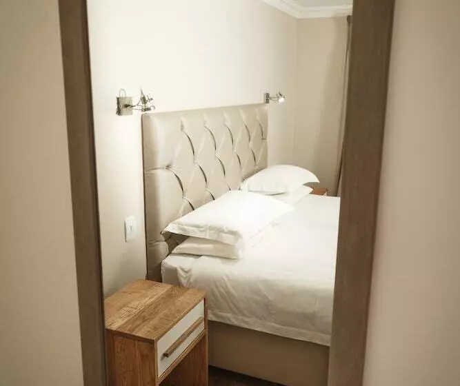 اتاق استاندارد اینتریور, Loerie Guest Lodge