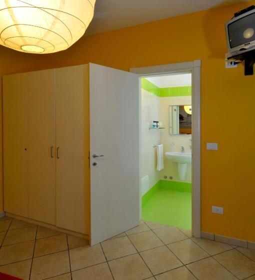 اتاق استاندارد با بالکن, Barocco.oberdan