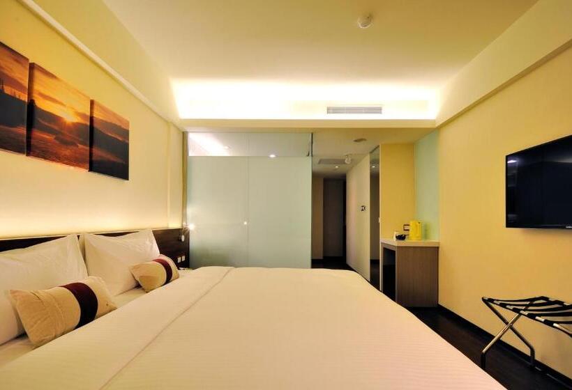 اتاق سوپریور با تخت بزرگ, Audi Garden Business