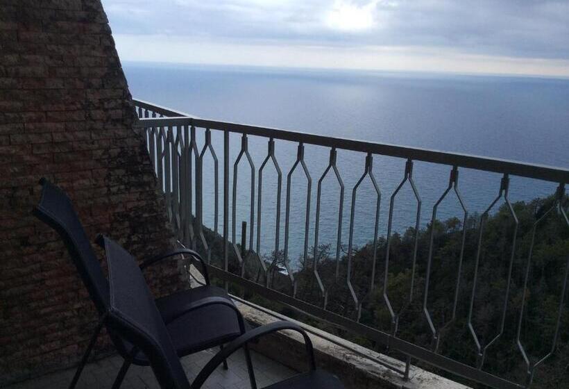 اتاق استاندارد با چشمانداز دریا, Due Gemelli