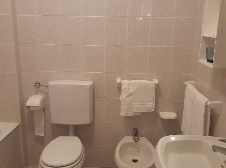 Triple Room Sea View, Due Gemelli