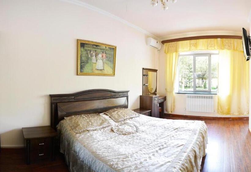 디럭스 룸, Family