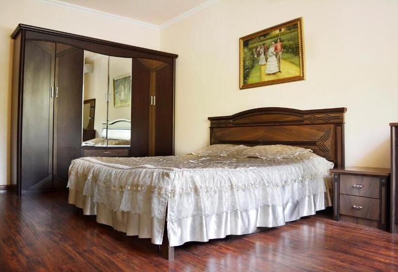 디럭스 룸, Family