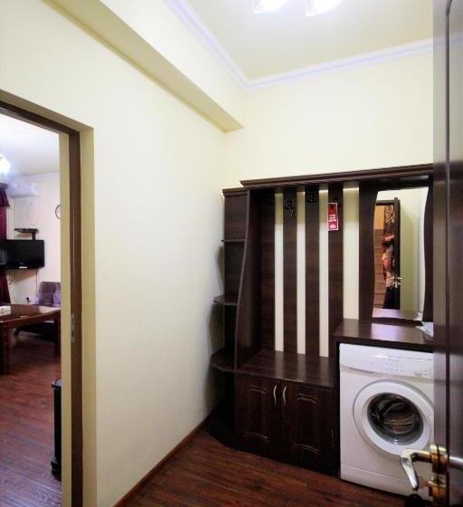 디럭스 룸, Family